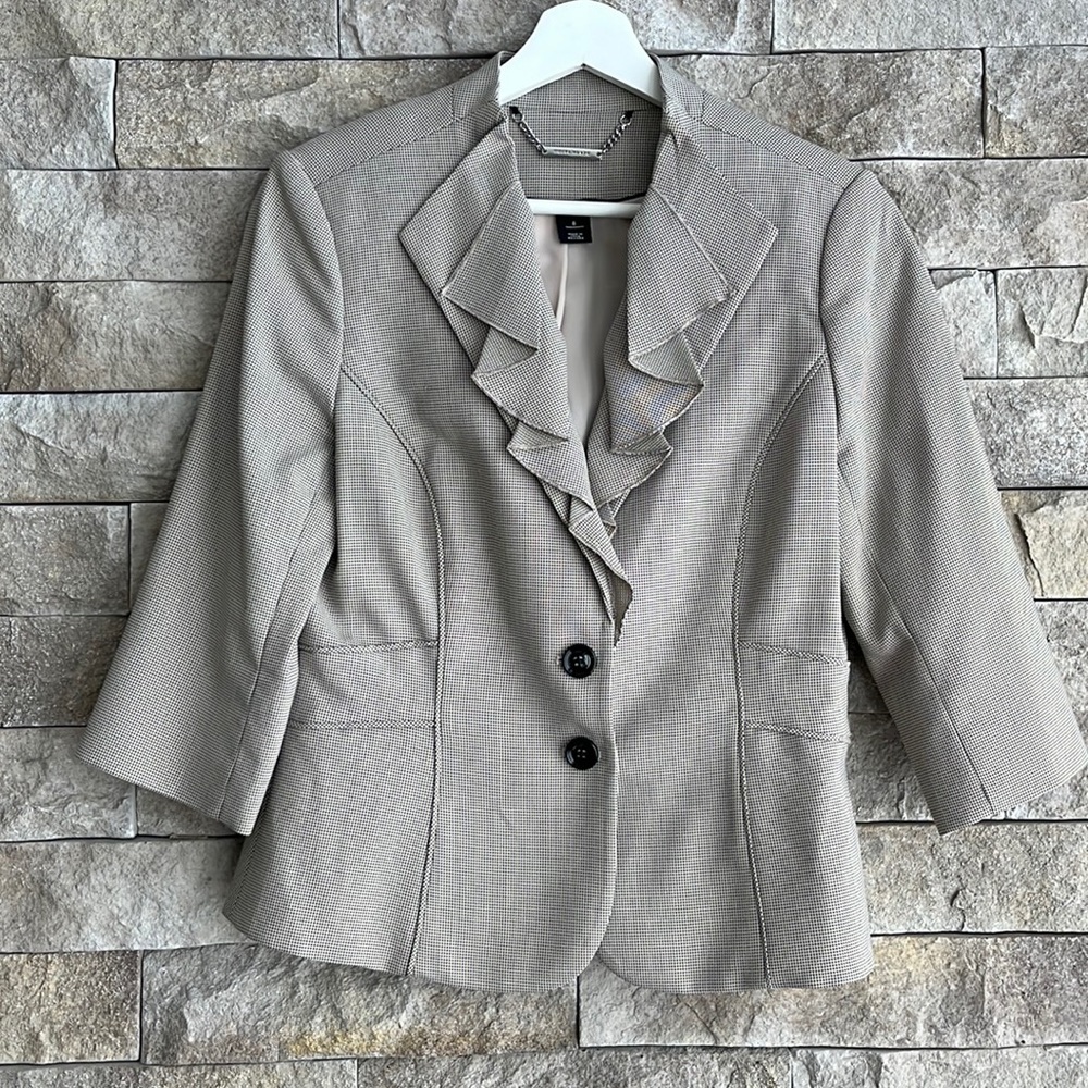 WHBM beige blazer